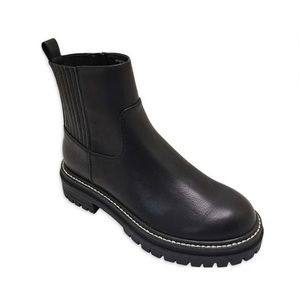 Women's Lug Chelsea Boots With Memory Foam Black Size 8.5✨✨